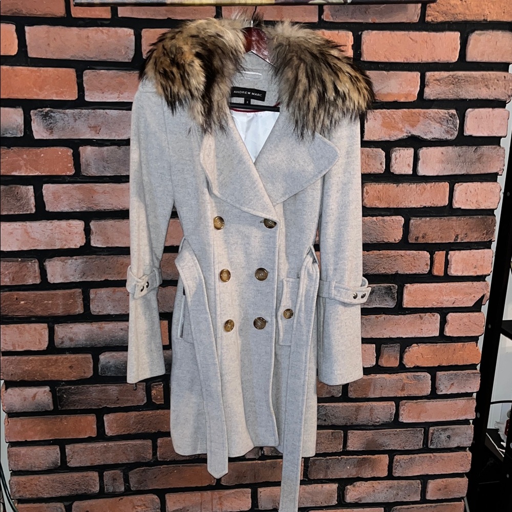 Women's Gray Double-Breasted Coat with Faux Fur Collar